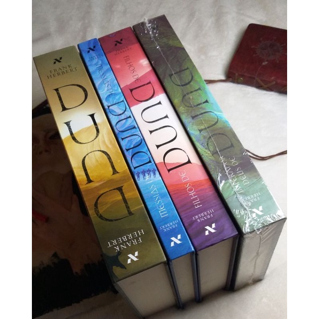 2 livros da Saga Duna, por Frank Herbert - Escorrega o Preço
