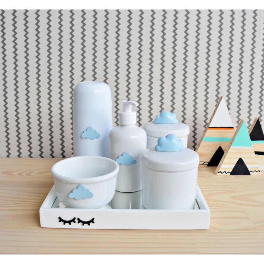 Kit Higiene Bebê Porcelana K042 Nuvem Azul Cílios Moderno Bandeja Térmica Completo Potes Cotonetes