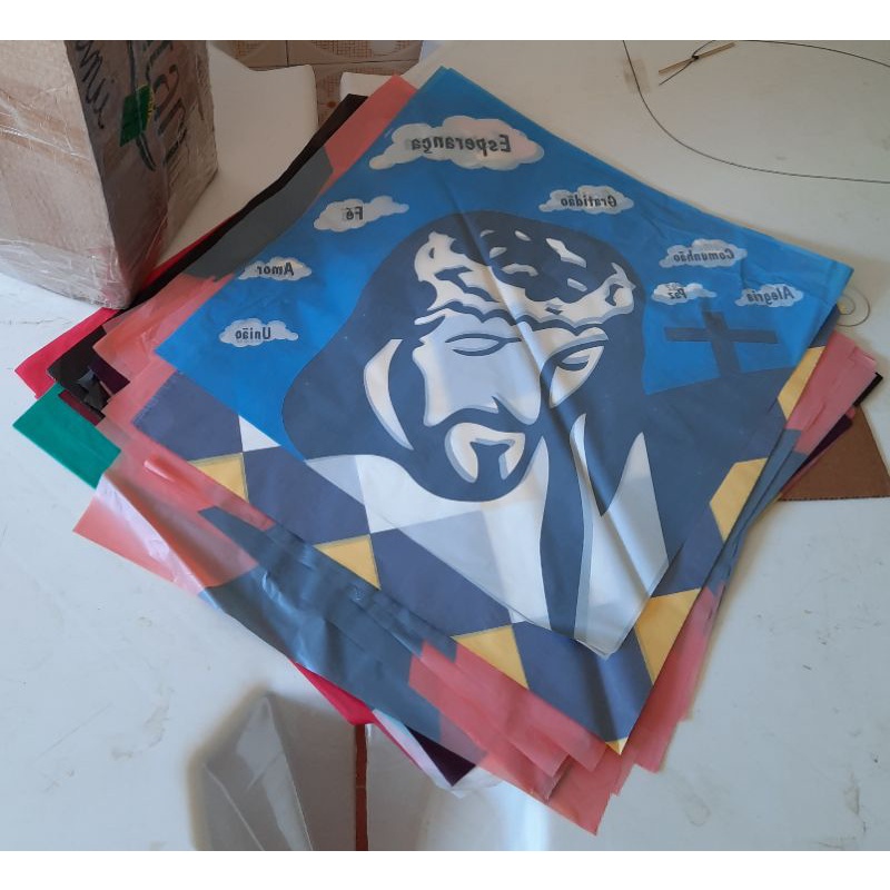 Cortes prontos 50 unidades plástico estampado cortado flexinha papagaio pipa raia peixinho 32x32 35x35 38x38