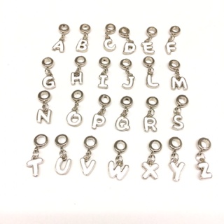 Berloque Letras/letra /pingente/branco/branca em Oferta na Shopee