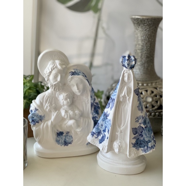 kit nossa senhora aparecida 20 cm + sagrada família 20 cm manto azul gesso em Oferta na Shopee