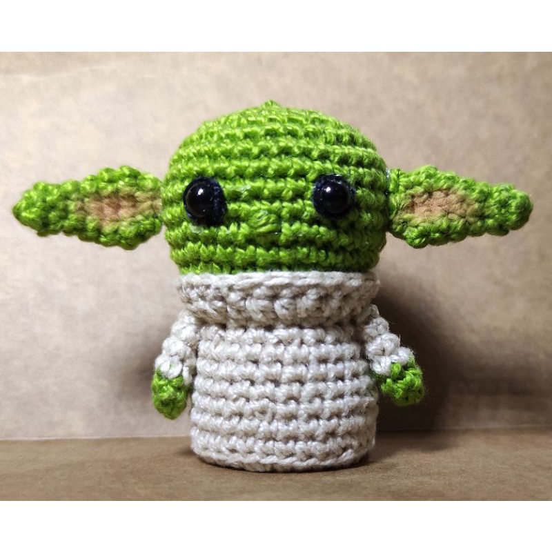 Chaveiro mini baby Yoda Star Wars de crochê amigurumi