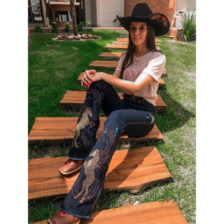 Calça Feminina West Tuff Flare Cos Alto Flare Brilho Blue Horse em Strass c/ Elastano.