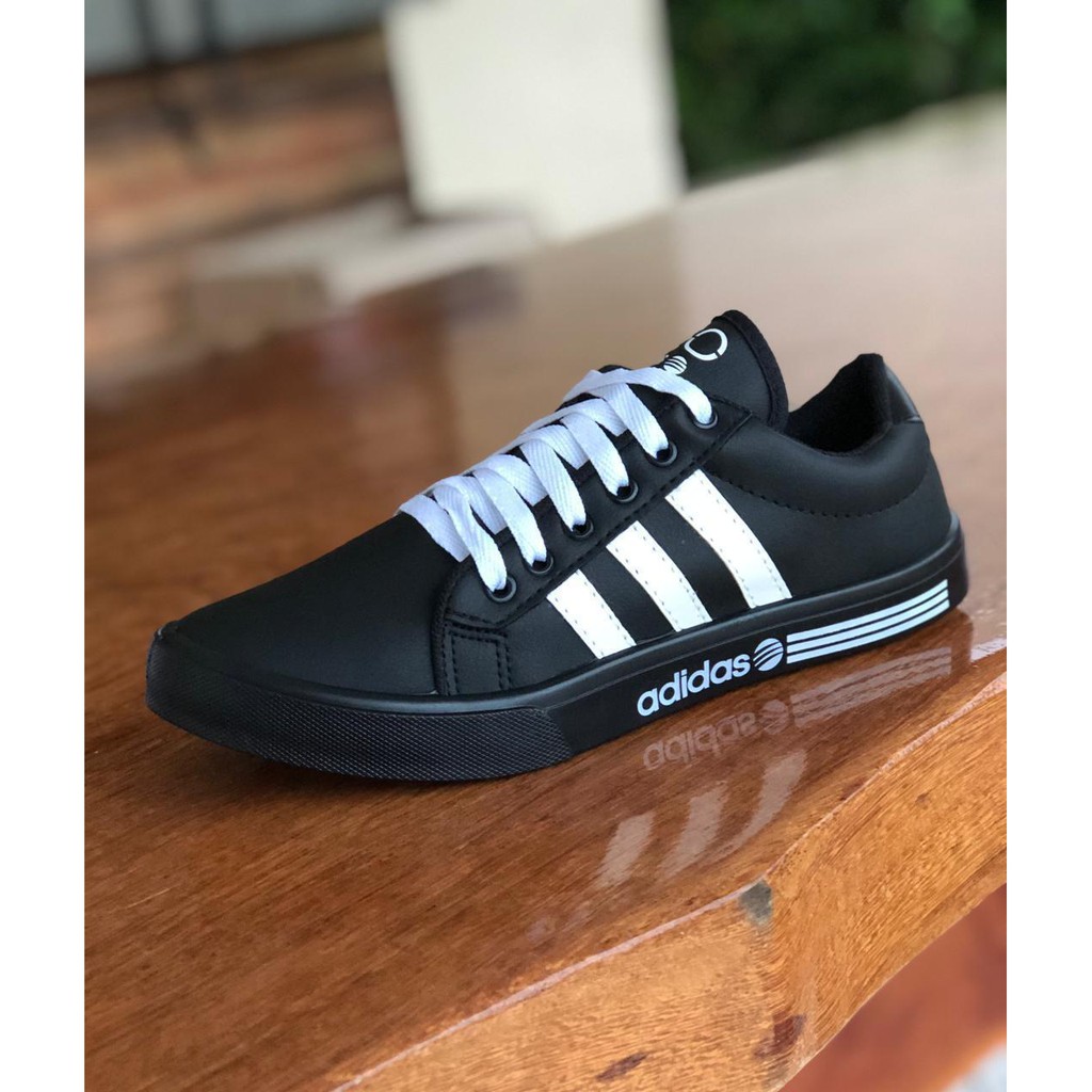 tenis adidas rasteiro preto masculino