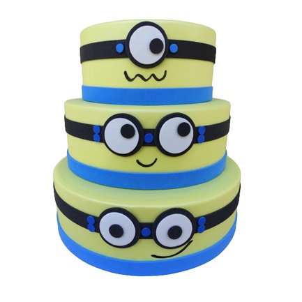 Bolo Fake Minions Maquete de Isopor Moldado Em Eva Sem Emenda