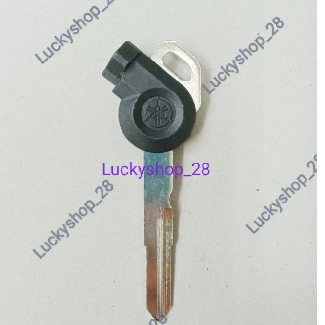 material Da Chave Motocicleta Yamaha Nmax + Tampa Magnética (Direita)