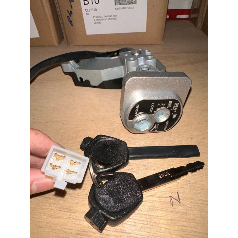 Conjunto De Chaves De Ignição + Assento Aberto HONDA Supra x 125 fi 2014/2018 Injeção SUPER