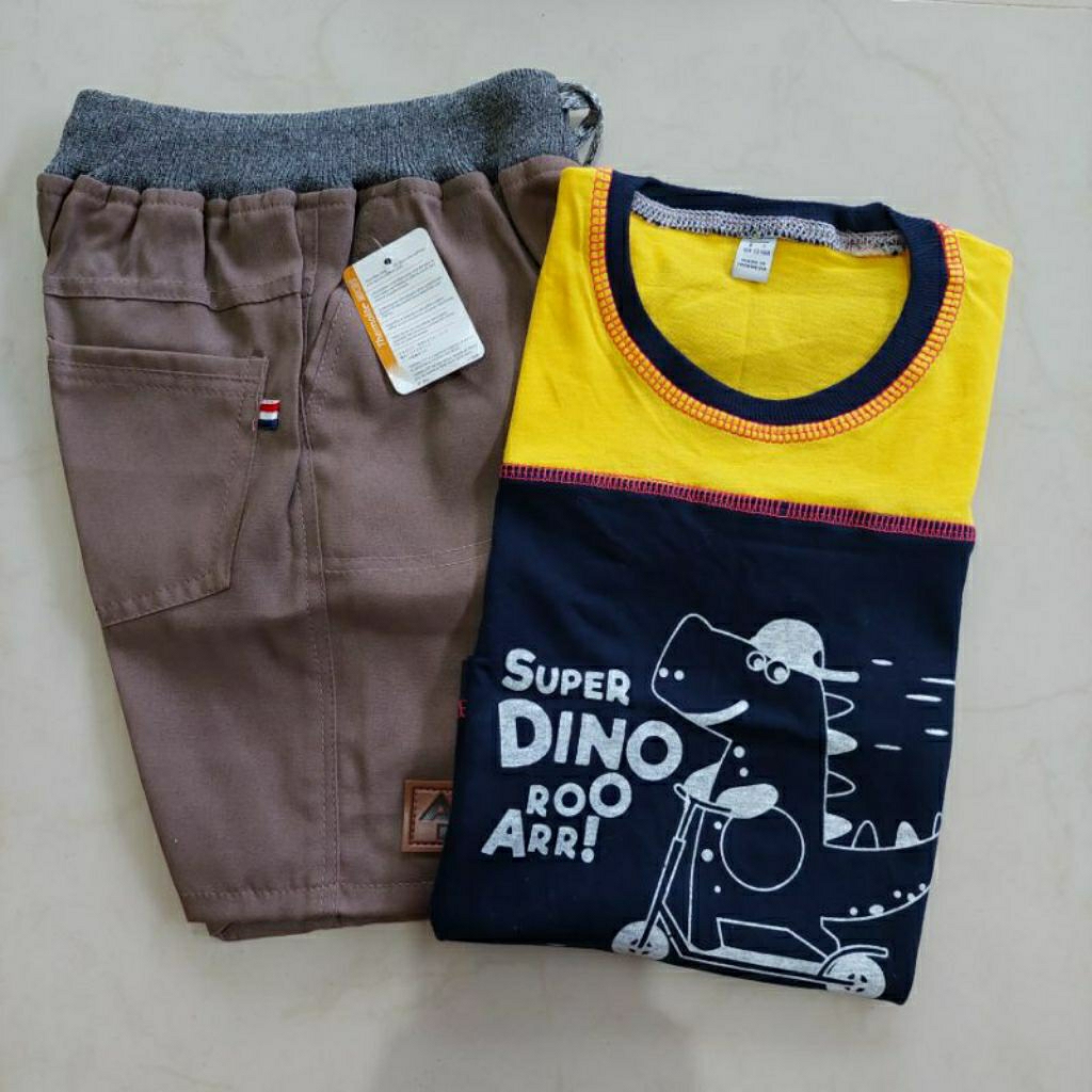 Terno Para Meninos De Dois Tons-Tamanho S (3-4 Anos) Um Conjunto De Camiseta E Shorts chinos Com Motivo De Dinossauro Sc