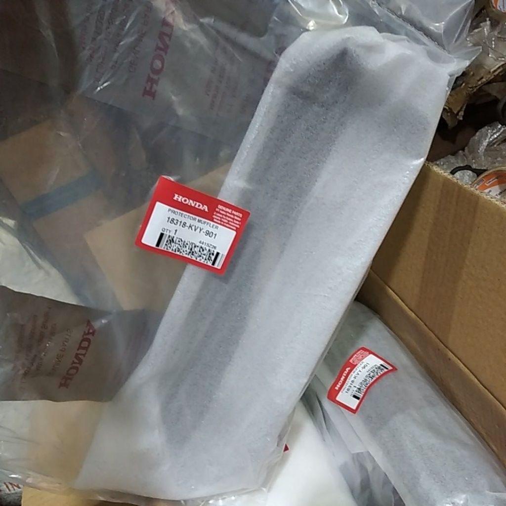 Tampa Original Do Escudo De Escape honda beat Kvy 18318-901