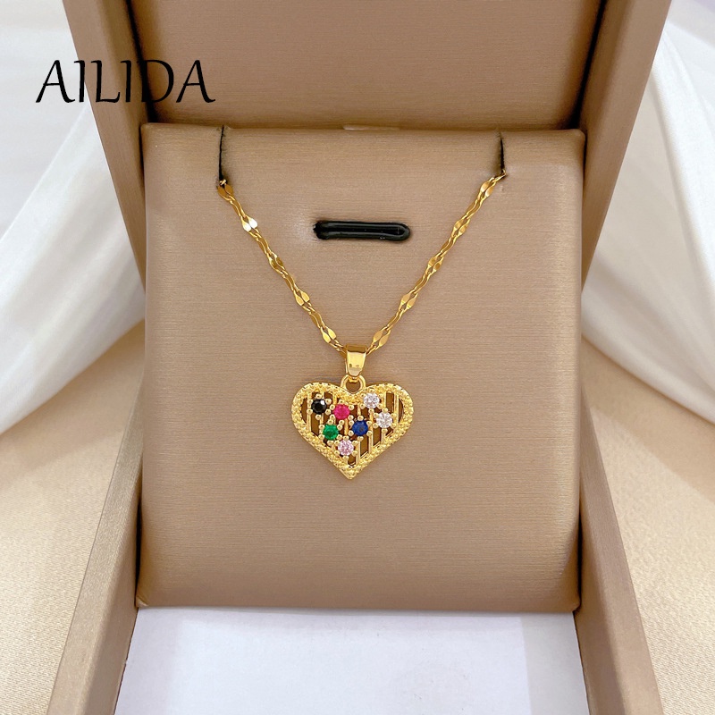 Eletrodeposição De Ouro 18K Colar De Aço Titânio Colorful Love Heart Full Diamond Luxury Banquet Casamento Influenciador Feminino All-Match