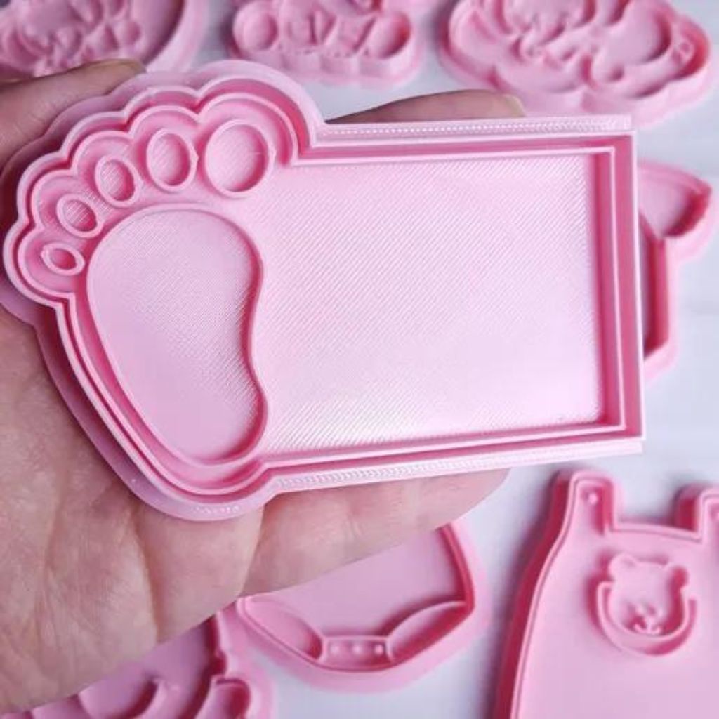 Kit Cortador + Carimbo de Biscoito para Confeitaria e Artesanato Chá de bebê Batismo Pézinho com recado CT10863 em Oferta na Shopee