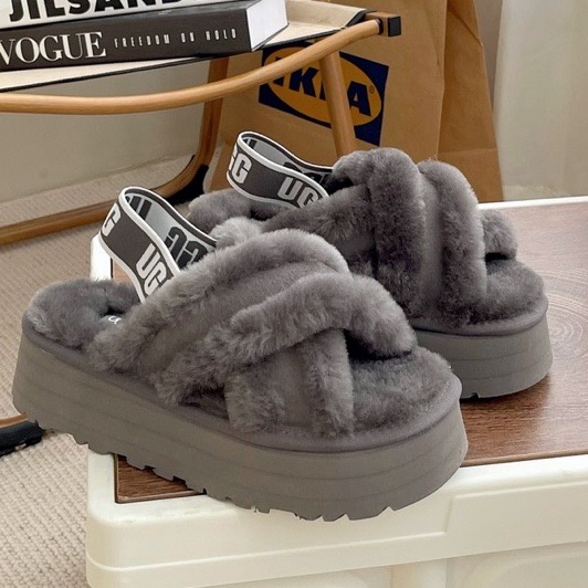 2022 Novos Chinelos De Lã UGG De Outono E Inverno Moda Todos Combinam Com O Dedo Do Pé Espesso Em Cruz Aberto em Oferta na Shopee