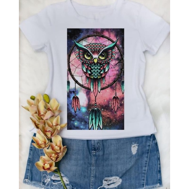 Camiseta feminina T-shirt tecido  algodão  com elastano coruja com Pedraria