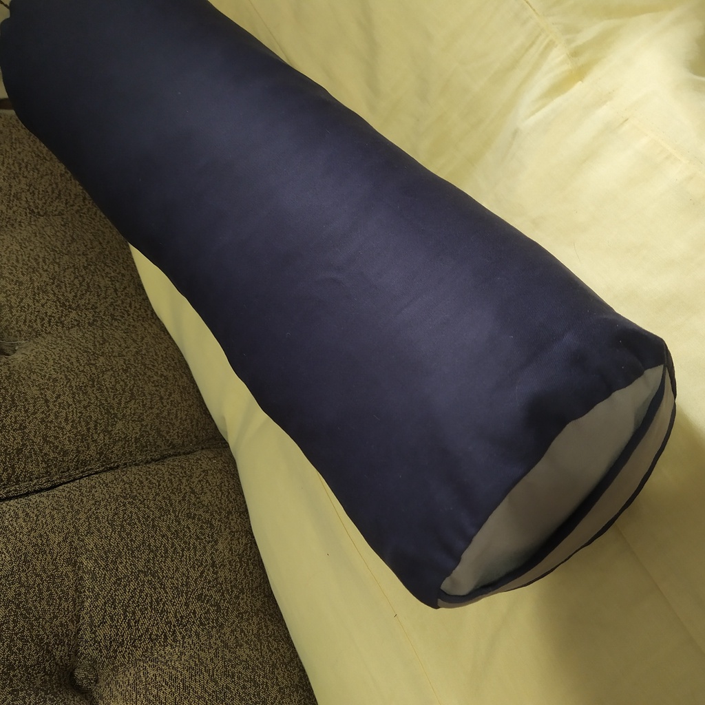 Imagem Bolster de Yoga em Sarja 62x18cm Restaurativa c/Capa e Refil Tecido