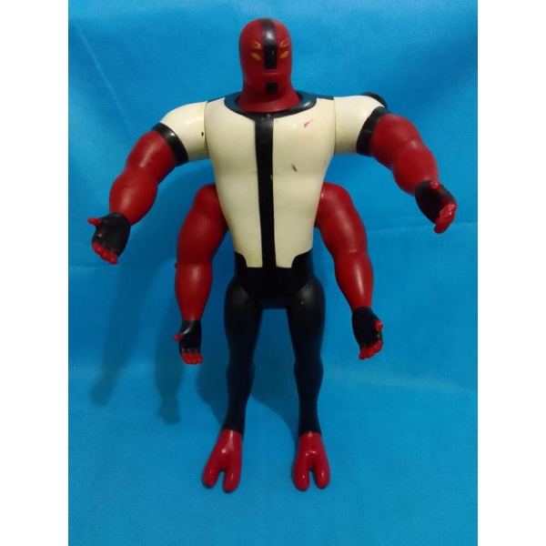 Boneco Ben 10 Quatro braços