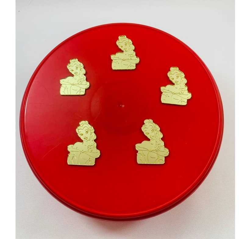 Aplique Bela e a Fera em Acrílico Espelhado Dourado - 4cm - Kit com 10 Unidades - Bela