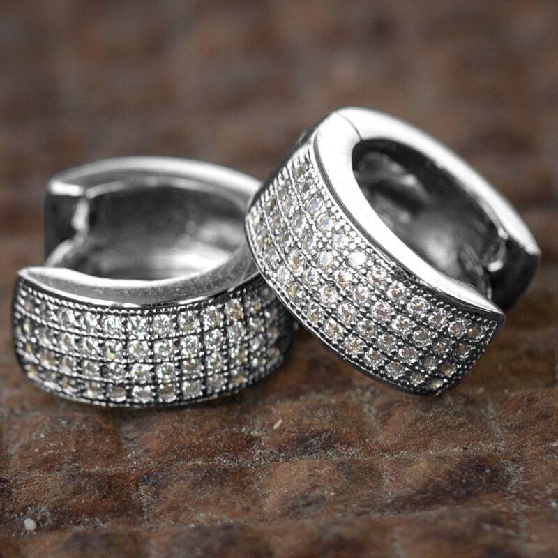 Cartier Love Ohrringe Aus 18 Karat Weißgold Mit Diamanten Im Angebot