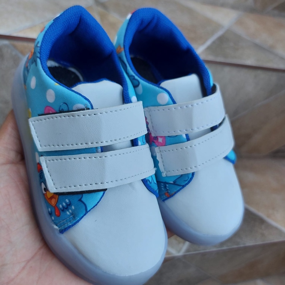 Tenis infantil bebe Luz Led Luzinha Galinha P Menino promoção