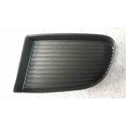 Grade Farol Milha Parachoque Fiat Idea 2005 A 2010 Preta