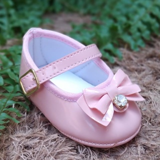 Sapatilha Bebê tipo Boneca Rosa Bebe com laço de verniz e strass direto da fábrica – Sapatinho de bebê em Oferta na Shopee