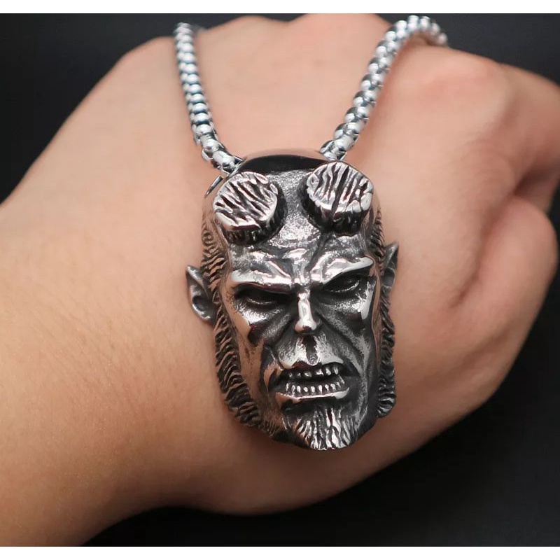Cordão com Pingente em Aço Inox Hellboy Filmes