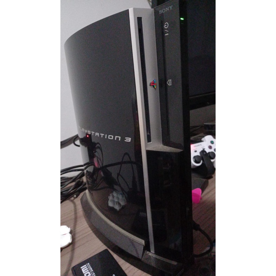 Playstation 3 Fat(2 USB, sem controle e sem HD)