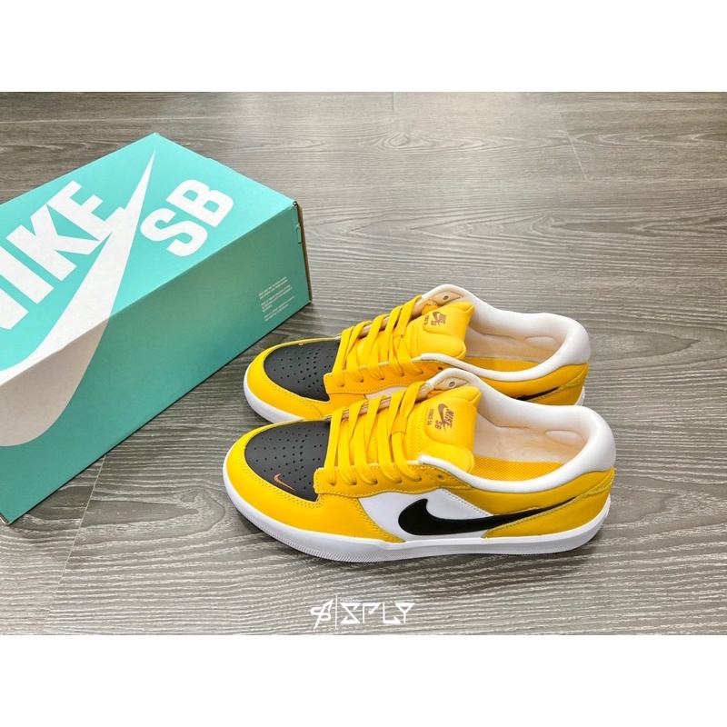 Nike 2024 sb amarelo