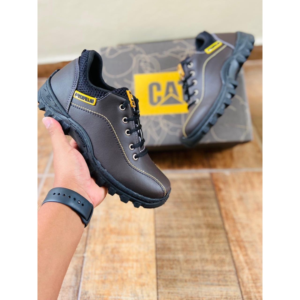 Bota Caterpillar Masculino Tênis Couro Ecológico Promoção Imperdível dia  dos pais - Escorrega o Preço