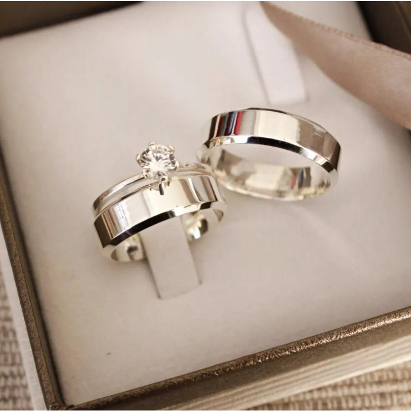 Par de aliança 6mm namoro chanfrada Banho  a Prata 925 escura+ Anel solitário COD-79 em Oferta na Shopee