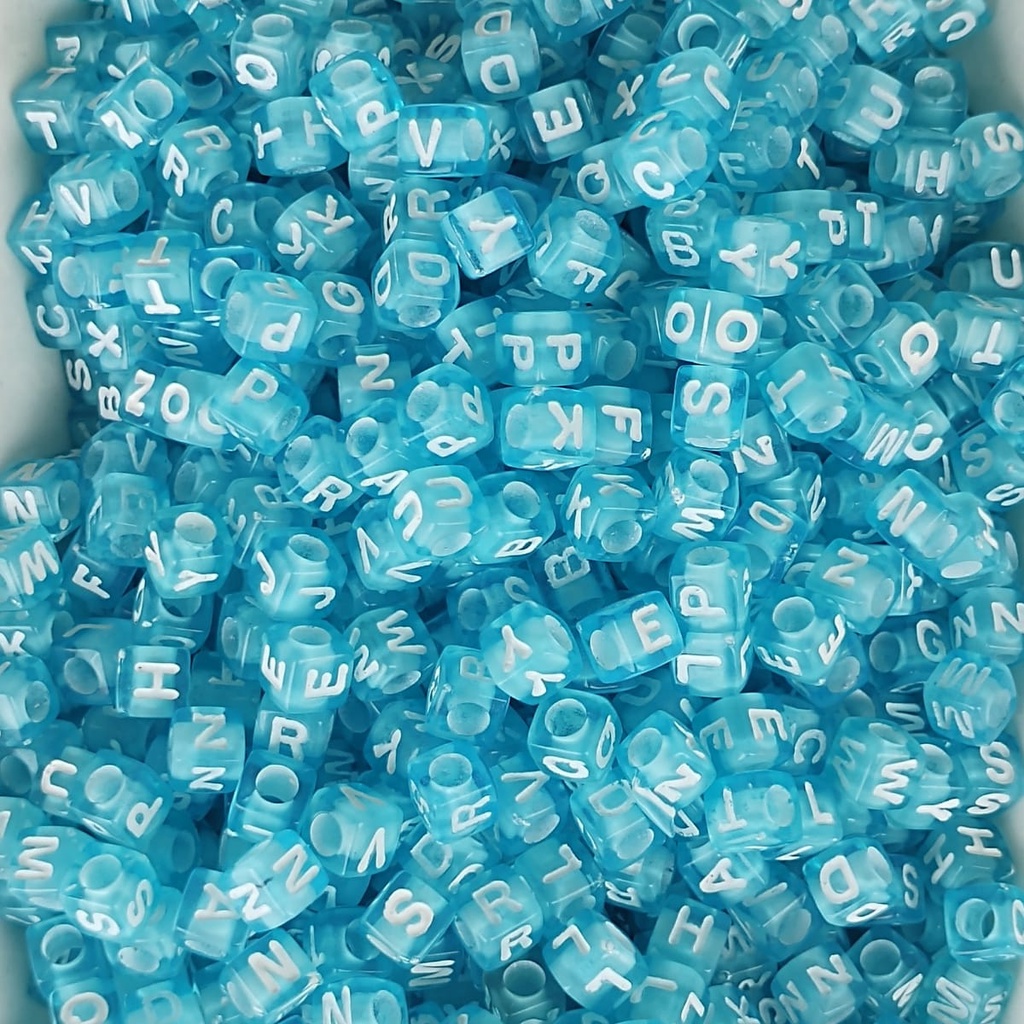 Miçanga Quadrada Letras - Branco/Azul - 6mm - Aprox 200 e 500 pçs em Oferta na Shopee