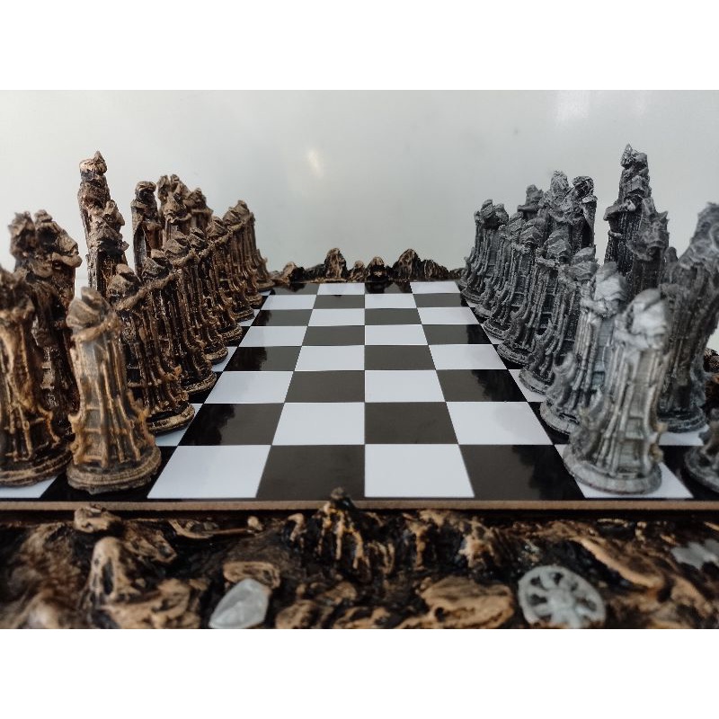 Jogo De Xadrez Coleção Medieval Temático Tabuleiro Rústico - Escorrega o  Preço