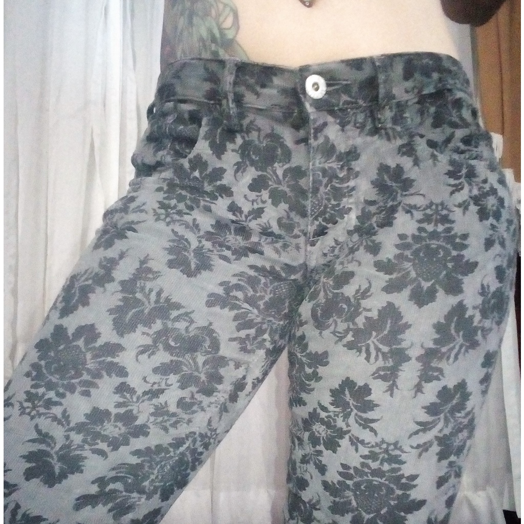 CALÇA SARJA ESTAMPADA ANIMALE