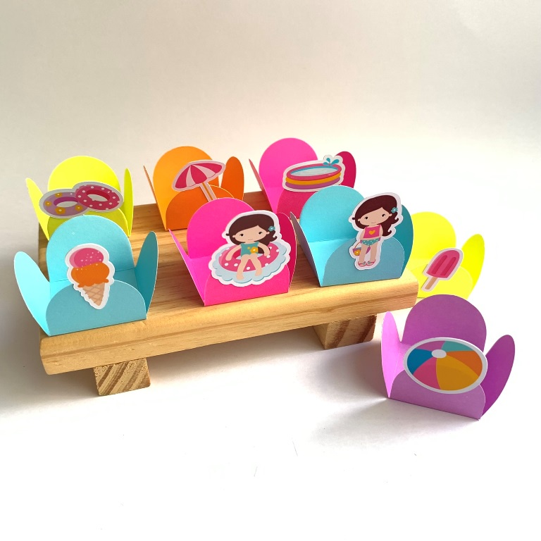 100 Forminhas para Doces Festa Piscina Menina Cabelo Castanho — imagem 2 de 2