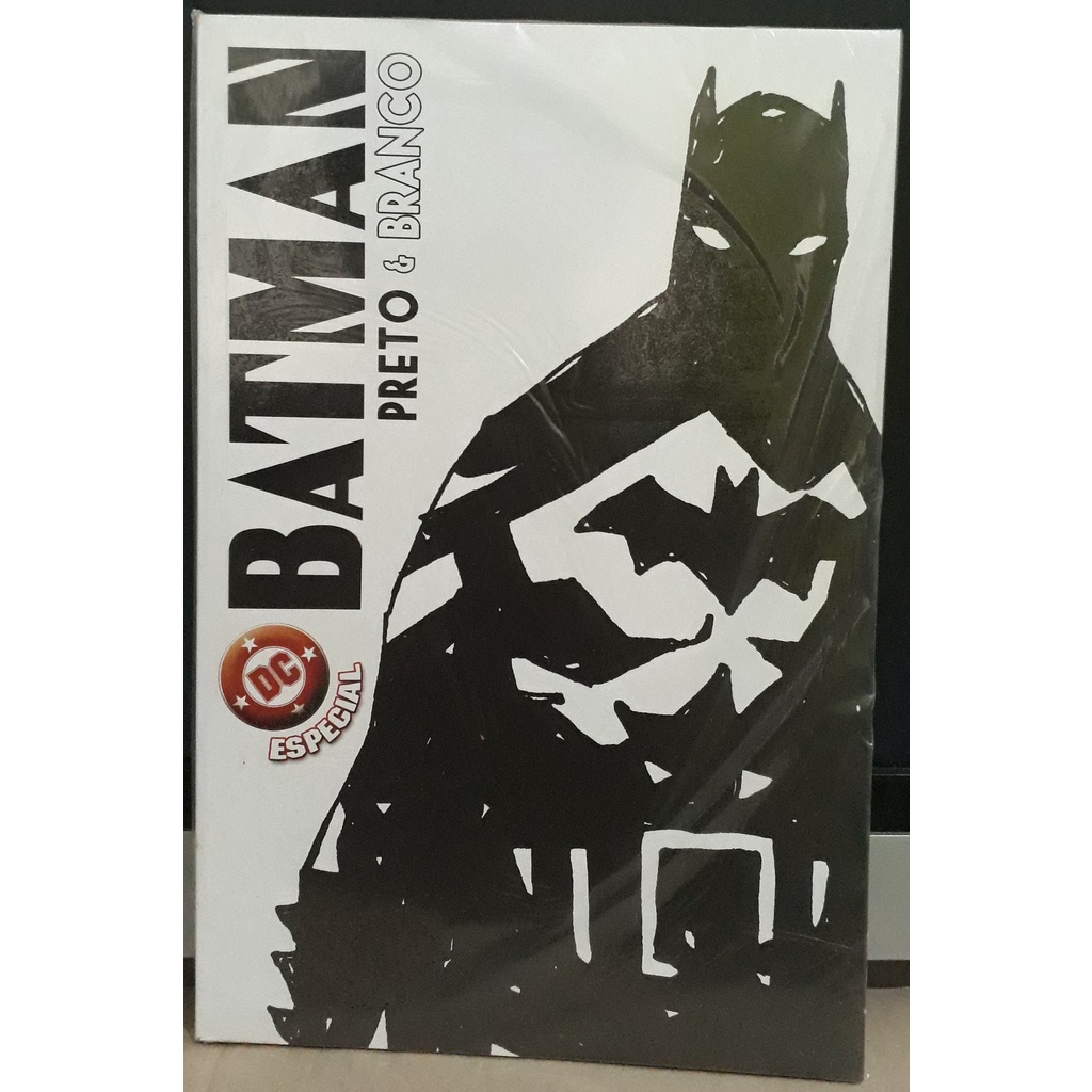 DC Especial 4: Batman Preto e Branco (Panini) - DC Comics / HQ / Quadrinhos
