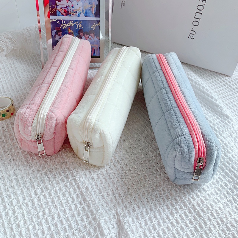 1Pc Estojo De Lápis De Pelúcia De Alta Cor , Pequeno Grande Capacidade , Criativo E Amável , Papelaria , Suprimentos Escolares — imagem 2 de 2