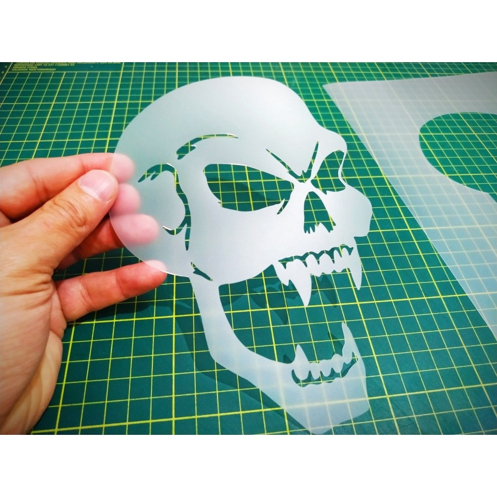 Molde Vazado Stencil para Aerografias Caveira Vampiro 2R26