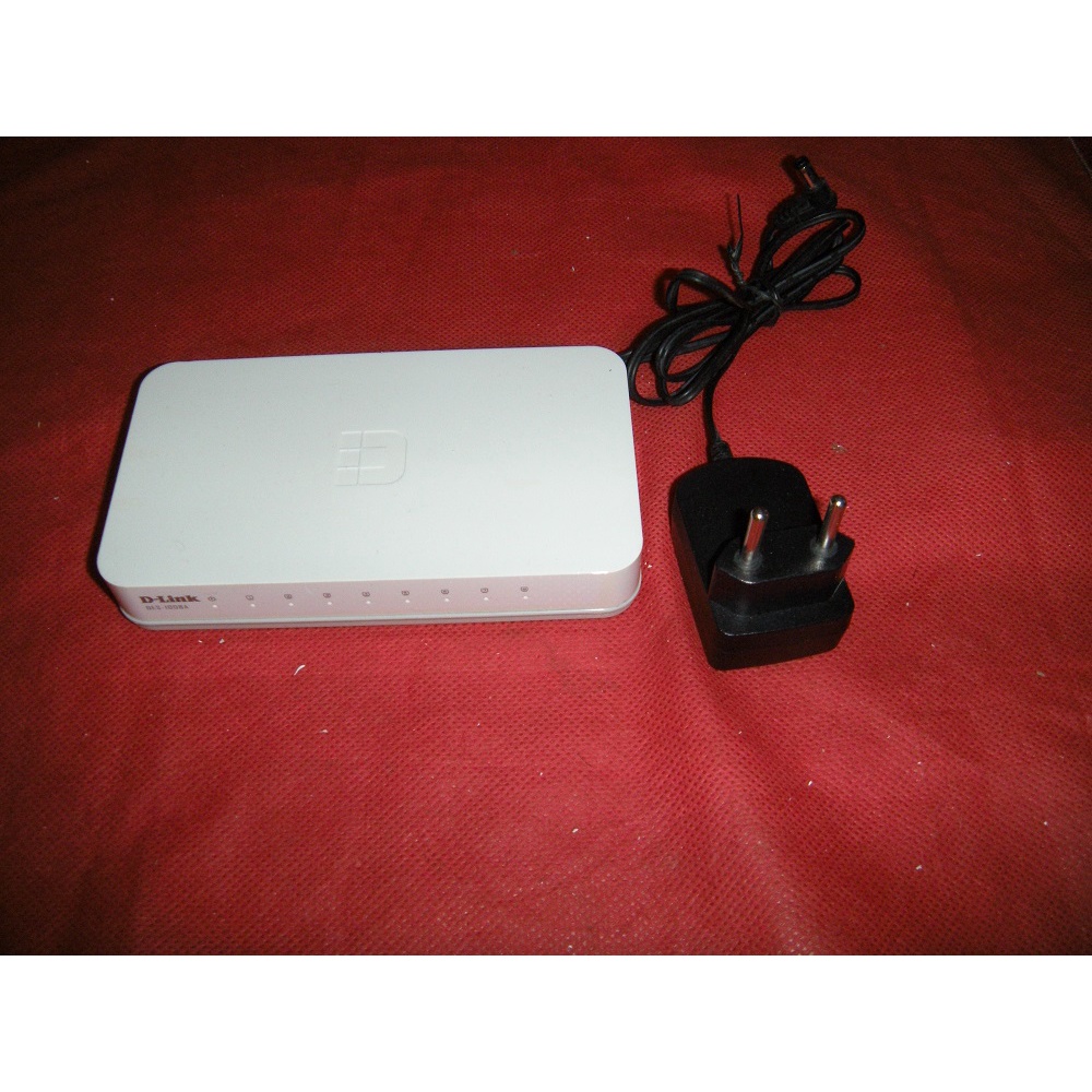 Switch DLink - DES-1008A - 8 portas