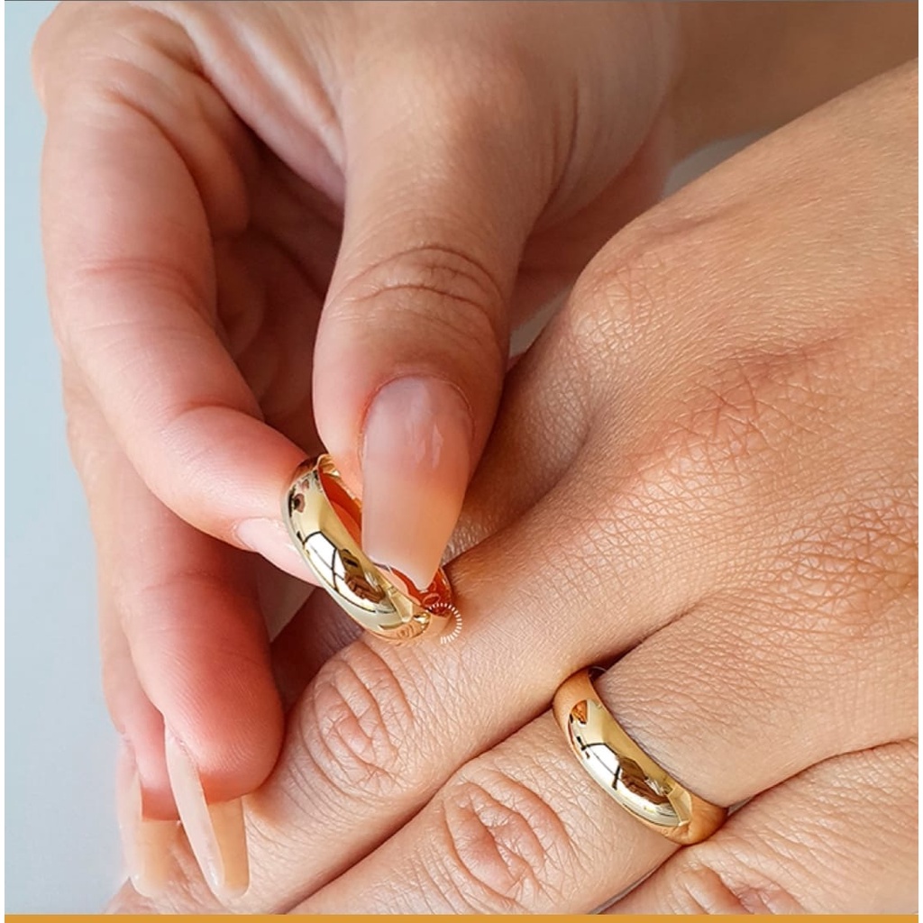 Par de Aliança de casamento noivado Compromisso 2MM e 4MM Banhado a ouro 18k Anatômico + anel solitário