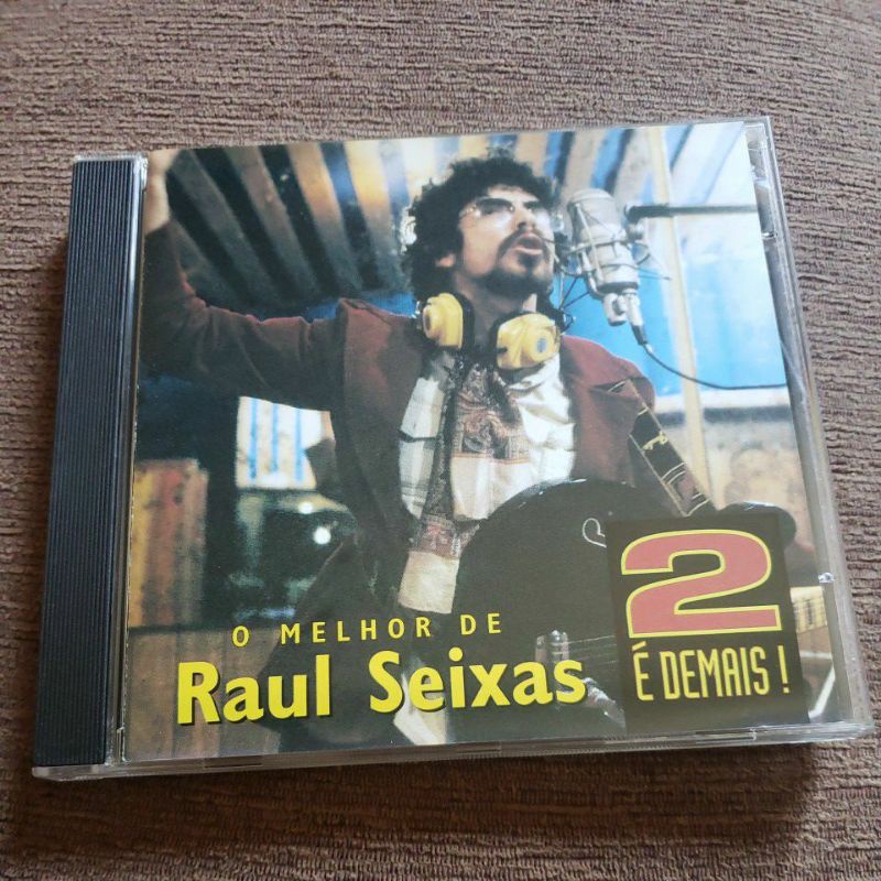 CDs Raul Seixas Milton Nascimento Oswaldo Montenegro Tim Maia Secos & Molhados Zizi Possi Beto Guedes Alex Cohen Erasmo Carlos Dusek