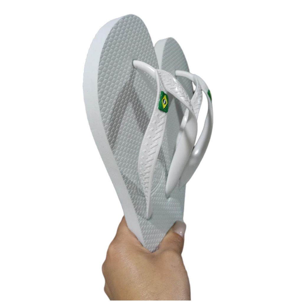 Chinelo Sandalía Havaianas Similar Branco total com Bandeira do Brasil - Original da Fashion Chinelos🔸 Pronta entrega!