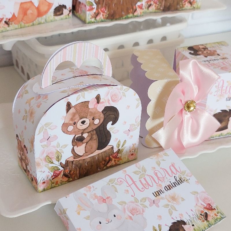 100 Caixas personalizadas bosque encantado, lembrancinha bosque encantado. Em até 48h úteis.