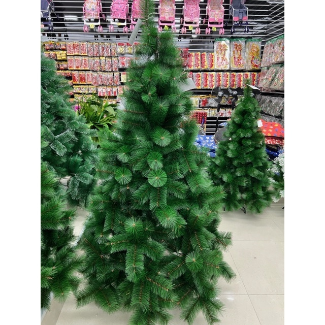 Árvore De Natal Pinheiro Verde Luxo 1,20m/1,50m// | Shopee Brasil