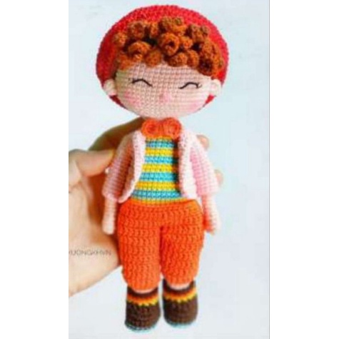 boneco amigurumi/brinquedo menino/ menino crochê