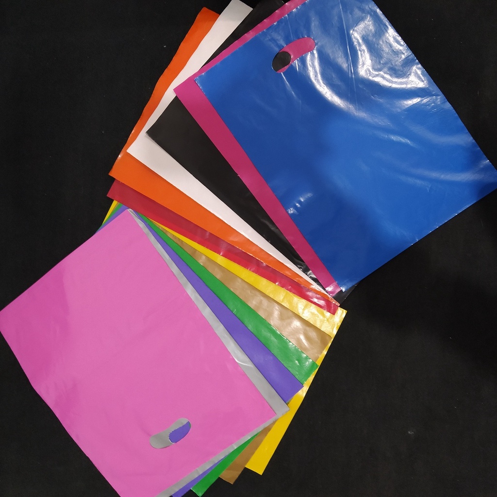 25 Sacolas Plásticas alça Boca De Palhaço  , tamanhos 20x30 / 25x35 / 30x40 / 40x50, Escolha o seu em Oferta na Shopee