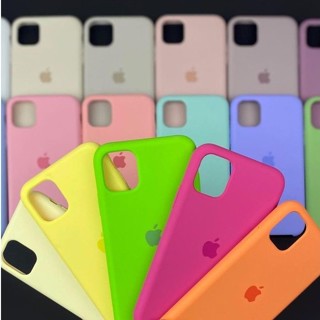 Capa Case Aveludada Silicone iPhone XR/11/14/14PRO/14MAX/14PLUS Capinha Aveludado Por Dentro Colorido Case Apple