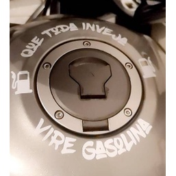 adesivo tanque de moto que toda inveja vire gasolina , tita,n cg, biz, xre, hornet, factor 160