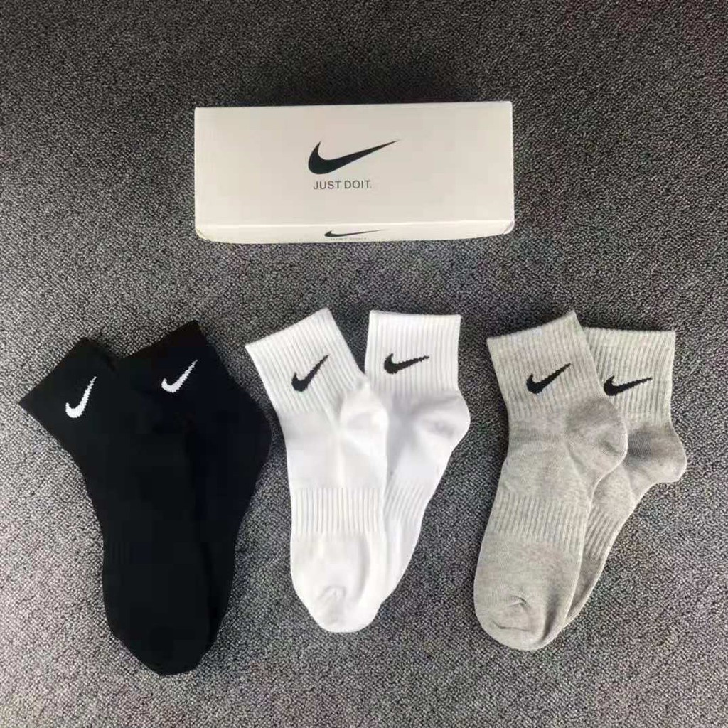 womens nike sports socks