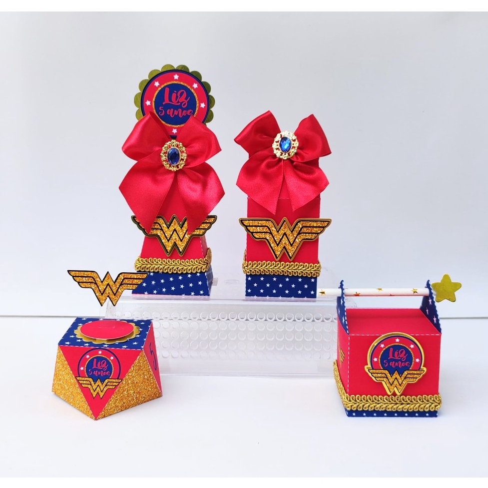 Kit lembrancinhas Personalizadas Mulher Maravilha Luxo | Aniversário | Decoração | Festa | 3D
