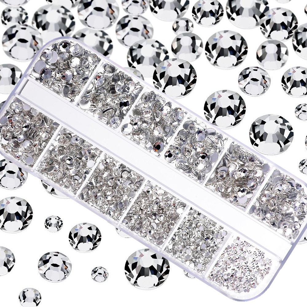 Strass e pedrarias preciosas para decoração de unhas nail artes em pedrinhas Prata. Similar a cristais swarovski, glitter para unhas, glitter holografico, strass para unhas, glitter flocado, pedrinhas unhas, pedrinha strass maquiagem.