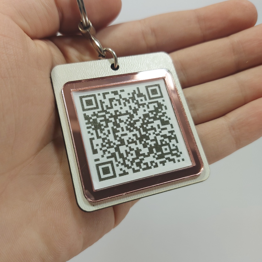 Chaveiro de QR-Code em MDF Branco e Acrílico - Você Personaliza ( Leia a Descrição )